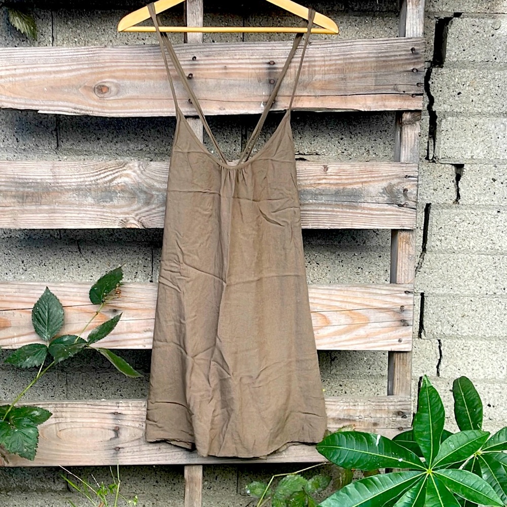Earth green strap he slip dress low-cut mini